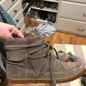 Ugg moccasin
